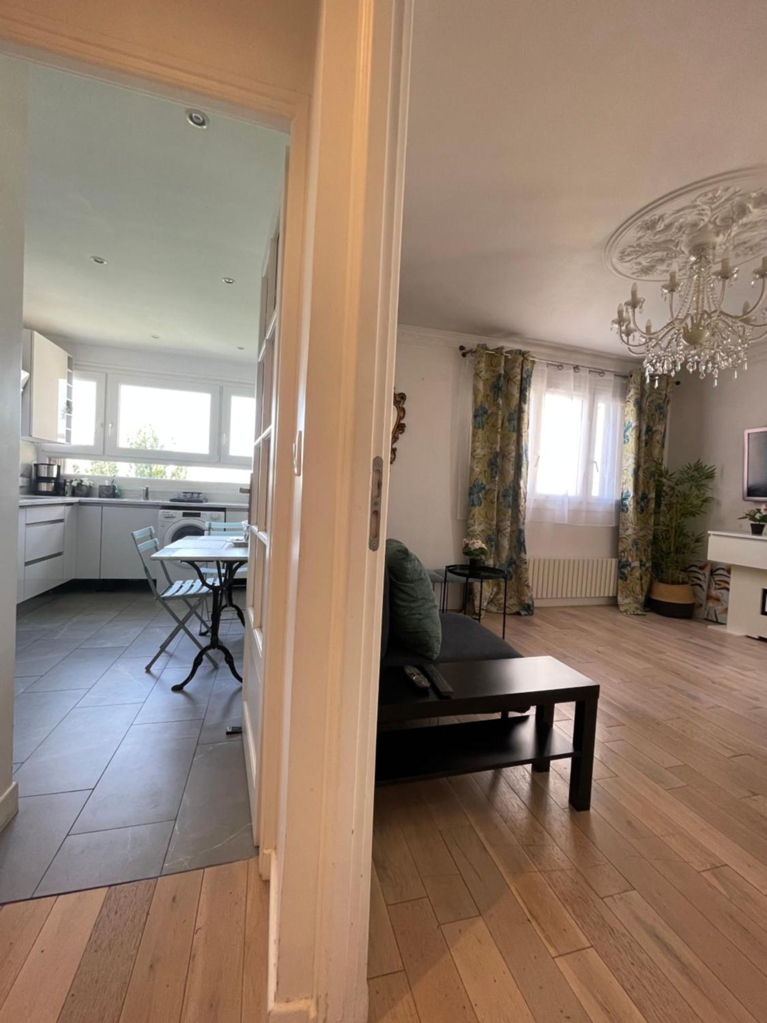 Tres Joli Appartement Mignon Confortable A Paris Villeneuve-La-Garenne Exteriör bild